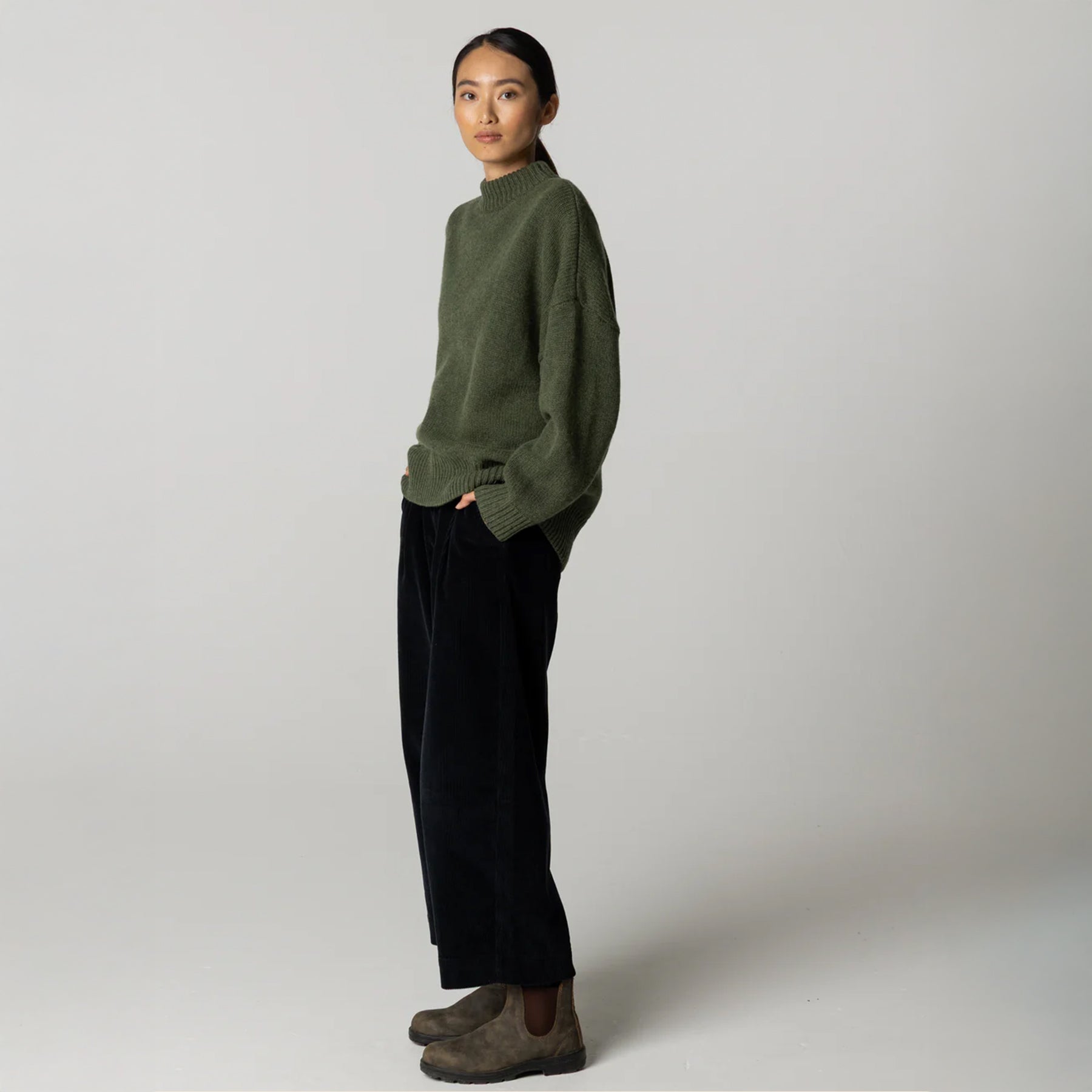 Finisterre Women's Eyre Crew Neck Jumper in Olive – Jupiter and Main